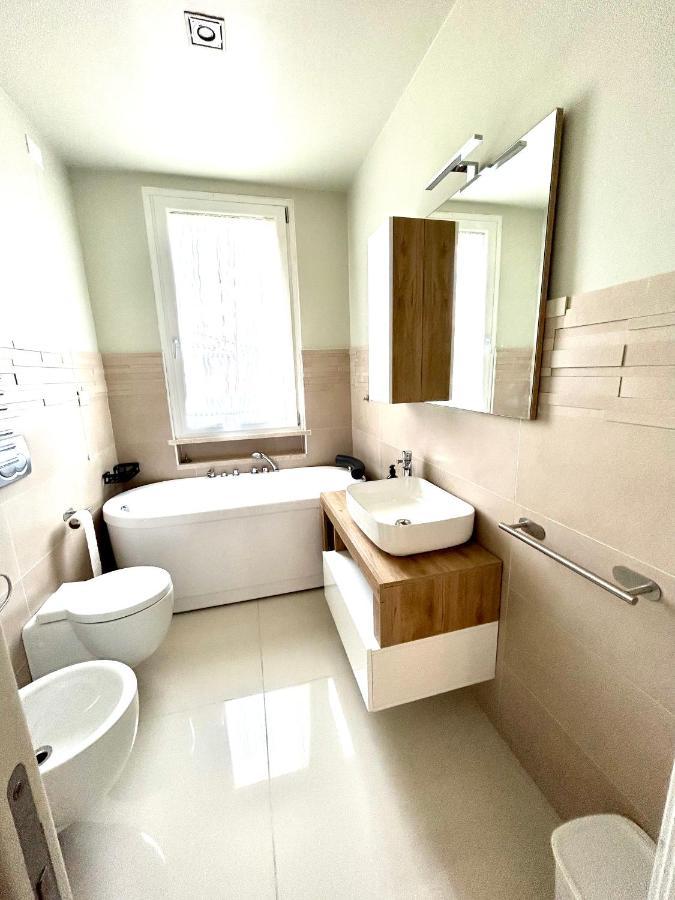 Appartamento Chloe Sirmione Exterior photo